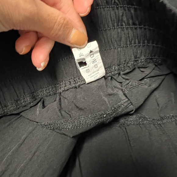 Halara High Waisted Elastic Waistband Casual Joggers - Picture 2 of 4